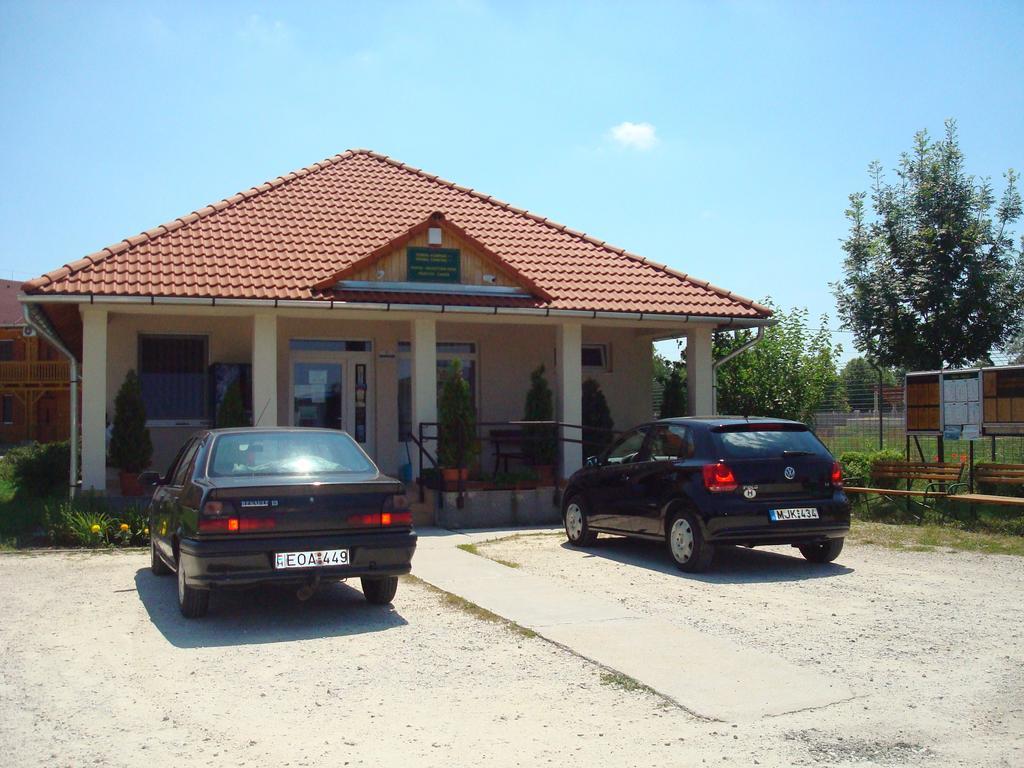 Termal Kemping Apartmanok Тисауйварош Экстерьер фото